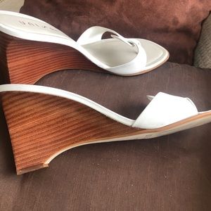 Unisa White Leather Sandals Size 10